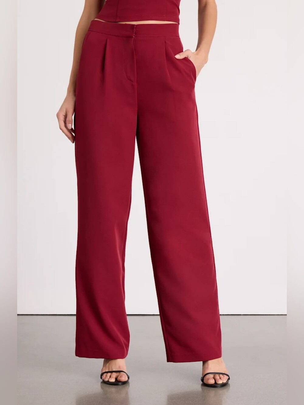 Lulu's Wide-Leg Pants in Burgundy